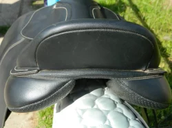 Skokové sedlo Wintec 500 Jump posedlí 17,5