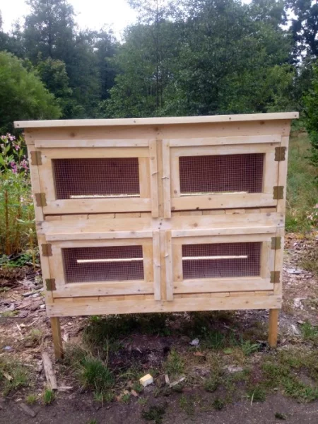 Dřevěná králikárna