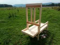 NABÍZÍM LAVICI NA DOJENÍ KOZ a OVCÍ „KOZOSTROJ“