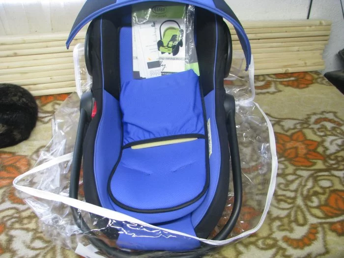 Krásnou autosedačku.