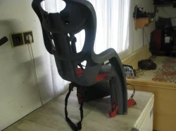 Sedačku pro dítě na kolo