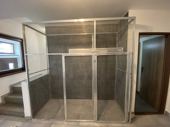 Voliéra pro papoušky