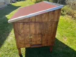 Zateplený kurník pro 10 slepic