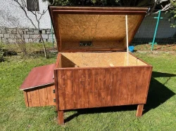 Zateplený kurník pro 10 slepic