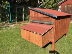 Zateplený kurník pro 10 slepic