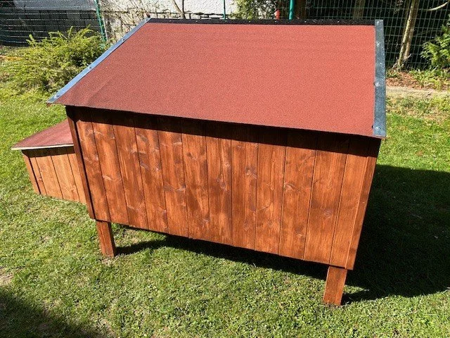 Zateplený kurník pro 10 slepic