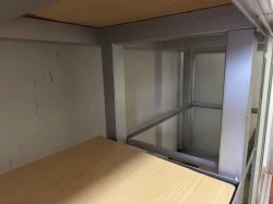 Prodám akvárium cca 500 l včetně kovové konstrukce pod akváriem.