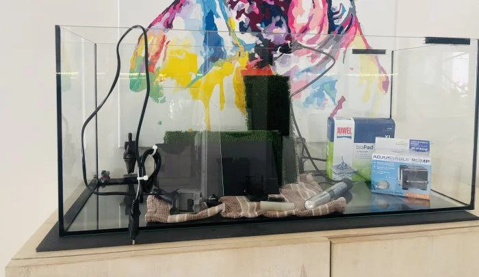 Akvárium nebo želvárium s filtrací a topitkem