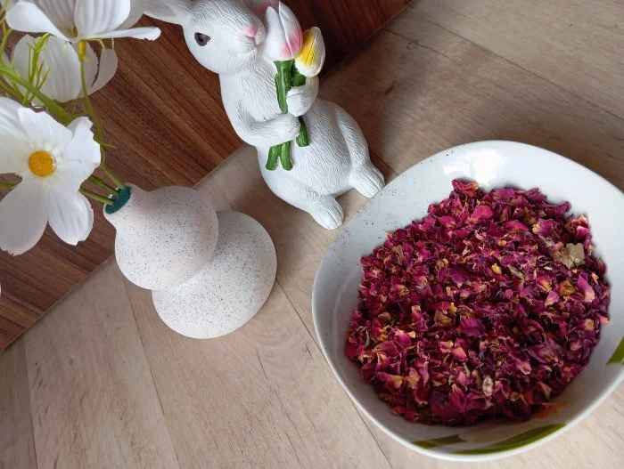 okvětní lístky růže