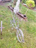 Retro zemědělské stroje, pluhy tažnou plečku a kultivátor