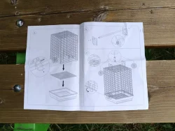 KLEC NA SLUNĚNÍ I NA VÍKENDY PRO VĚTŠÍHO PAPOUŠKA