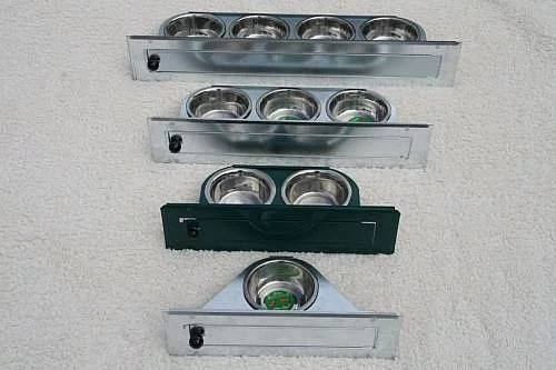 Otočné krmné pulty