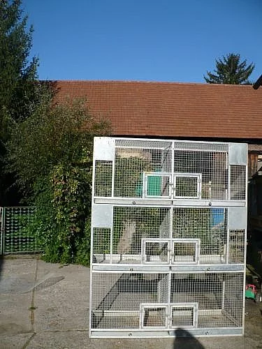 Aluminiová klec- 6 samostatných klecí