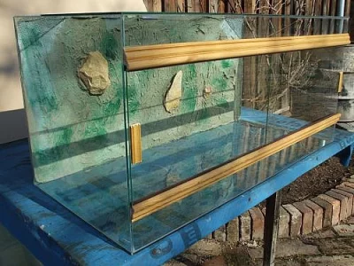 TERÁRIUM PRO AGAMY 96x44x44cm-nové